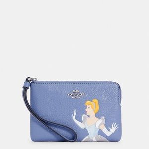 Disney X Coach Corner Zip Wristlet of Cinderella